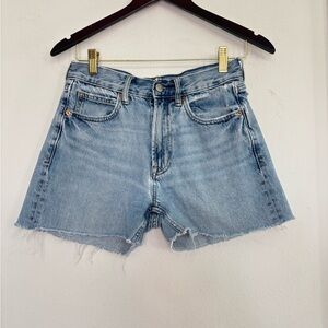 GAP MEDIUM WASH DENIM SHORTS SZ 25/0